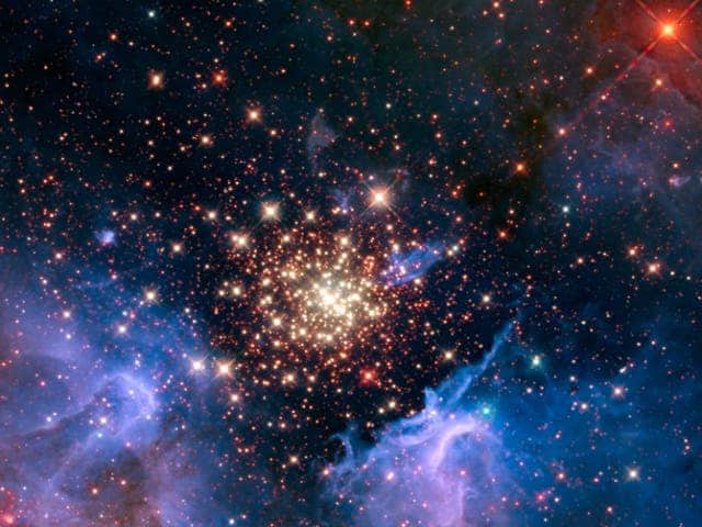 – 201007starburst cluster fireworks