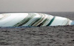 – 201009iceberg01 428x269 to 468x312