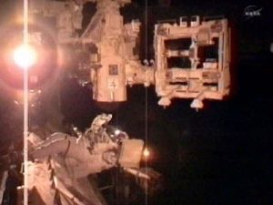 – 201105endavour spacewalk