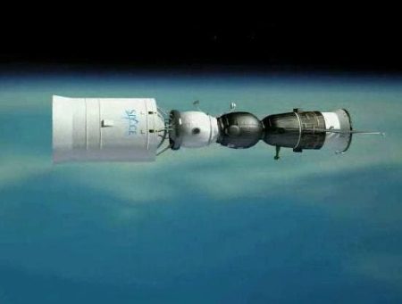 – 201105soyuz space taxi