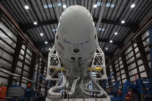 – 201201spacex dragon capsule