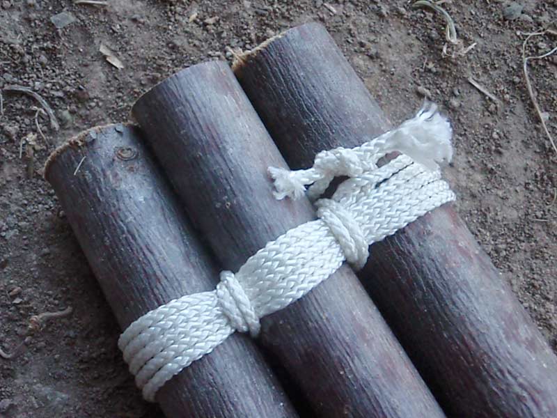 tripod knots logs