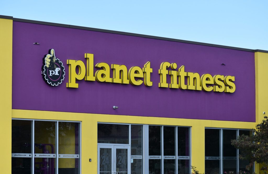 – 202403planet fitness transgender scaled 1