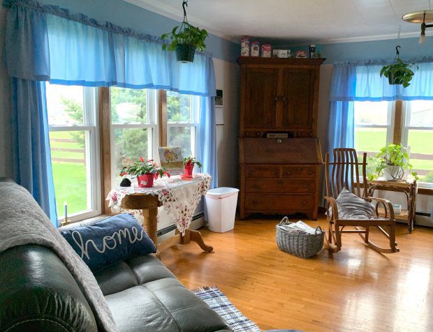 Tourists in Shipshewana, Indiana, sometimes have the option of touring an Amish home after eating supper in an adjacent farm building. (Mary Bergin)