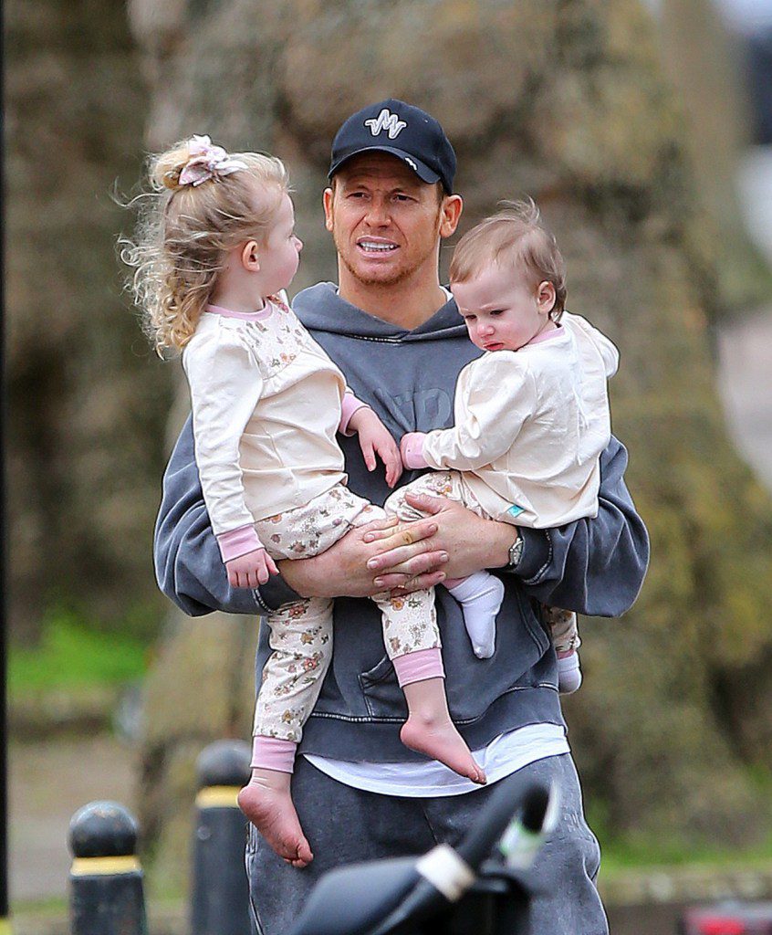 Joe Swash with kids