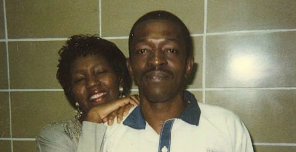 Willie Pye and his sister Sandra Usher at the Georgia Diagnostic and Classification Prison in Jackson in 2001. Courtesy of the Federal Defender Program Inc.