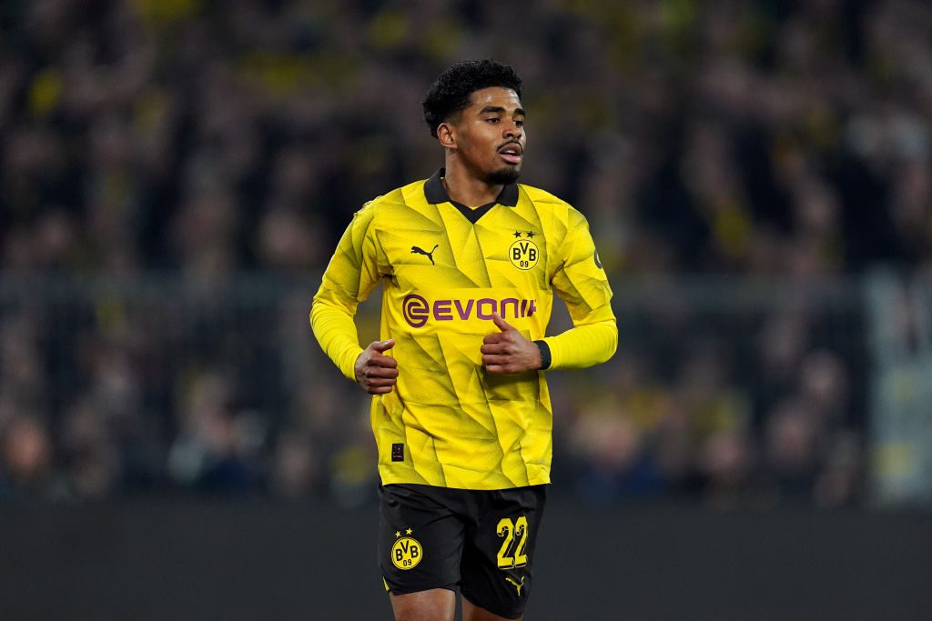 Chelsea's on-loan left-back Ian Maatsen playing for Borussia Dortmund