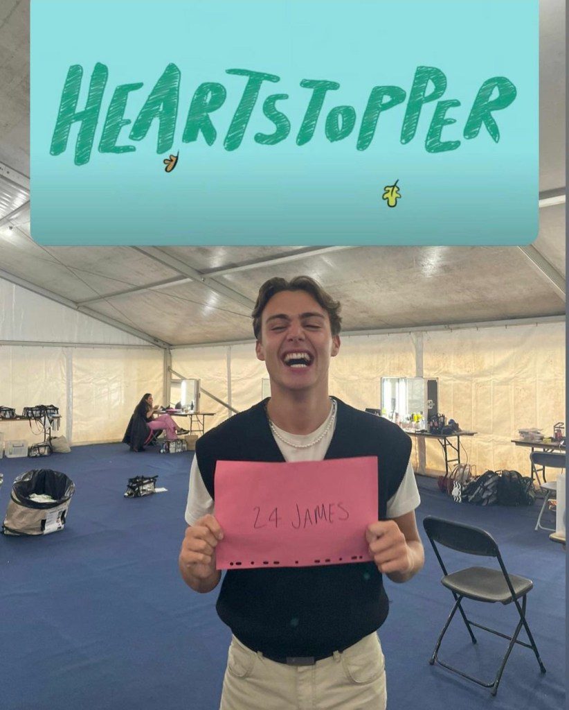 Bradley Riches on Heartstopper set