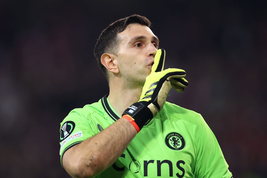 Aston Villa star Emiliano Martinez shushes Lille fans