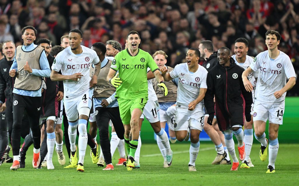 Aston Villa stars celebrate (Picture: Getty)