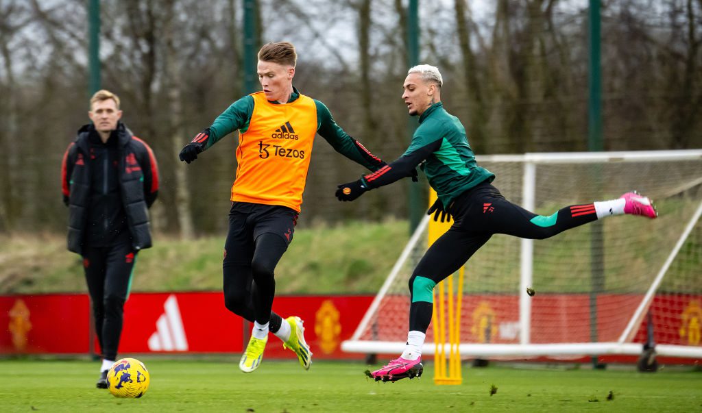 Scott McTominay and Antony in Manchester United training