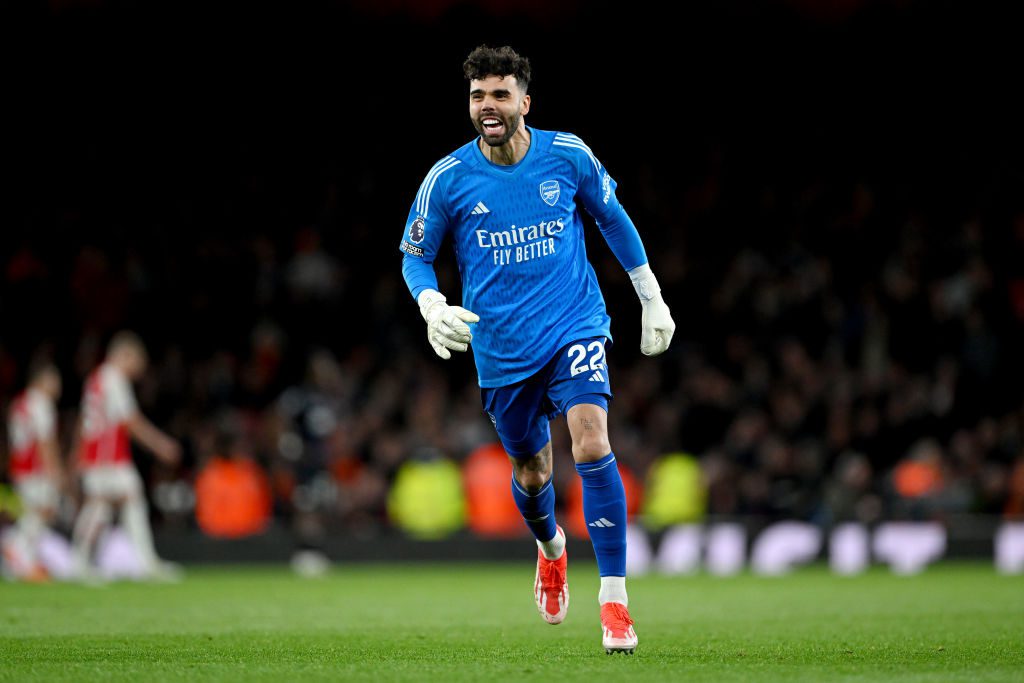 Arsenal goalkeeper David Raya celebrates a goal against Luton Town