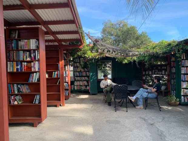 Bart's Books bills itself as the country's largest outdoor bookstore. (Rachel Hutton/Minneapolis Star Tribune/TNS)