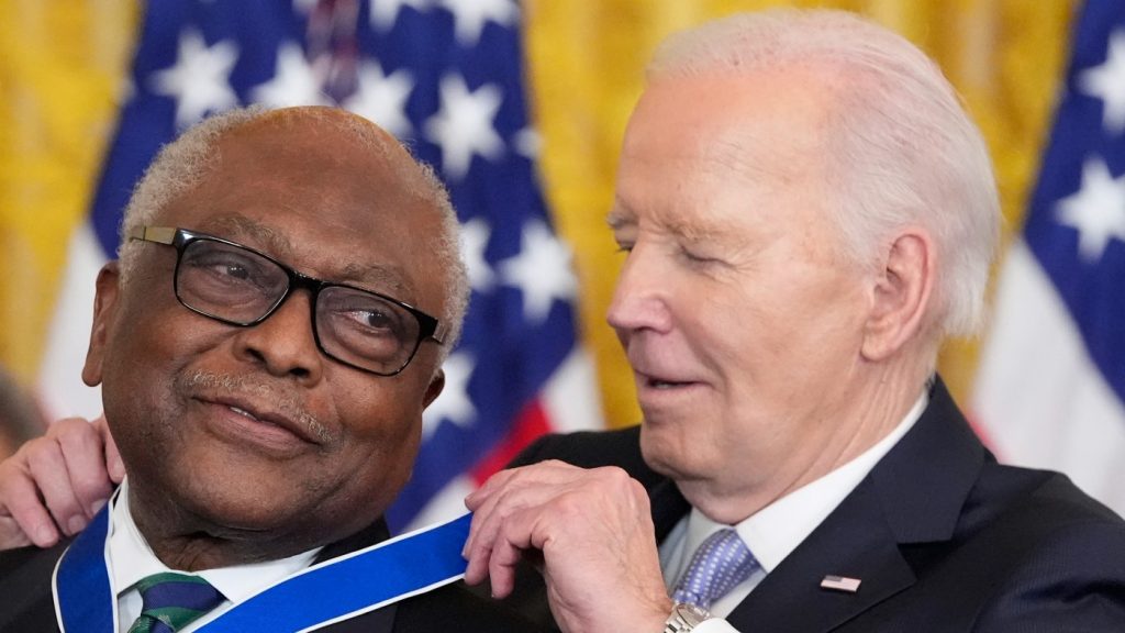 – 202405clyburn biden mof ap